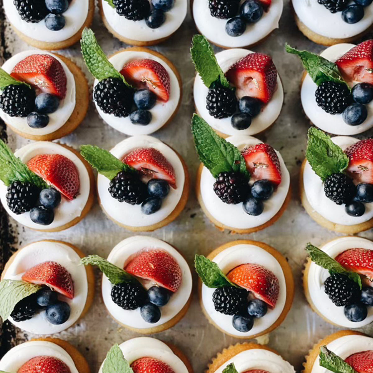 12 Mixed Berry Cupcakes
